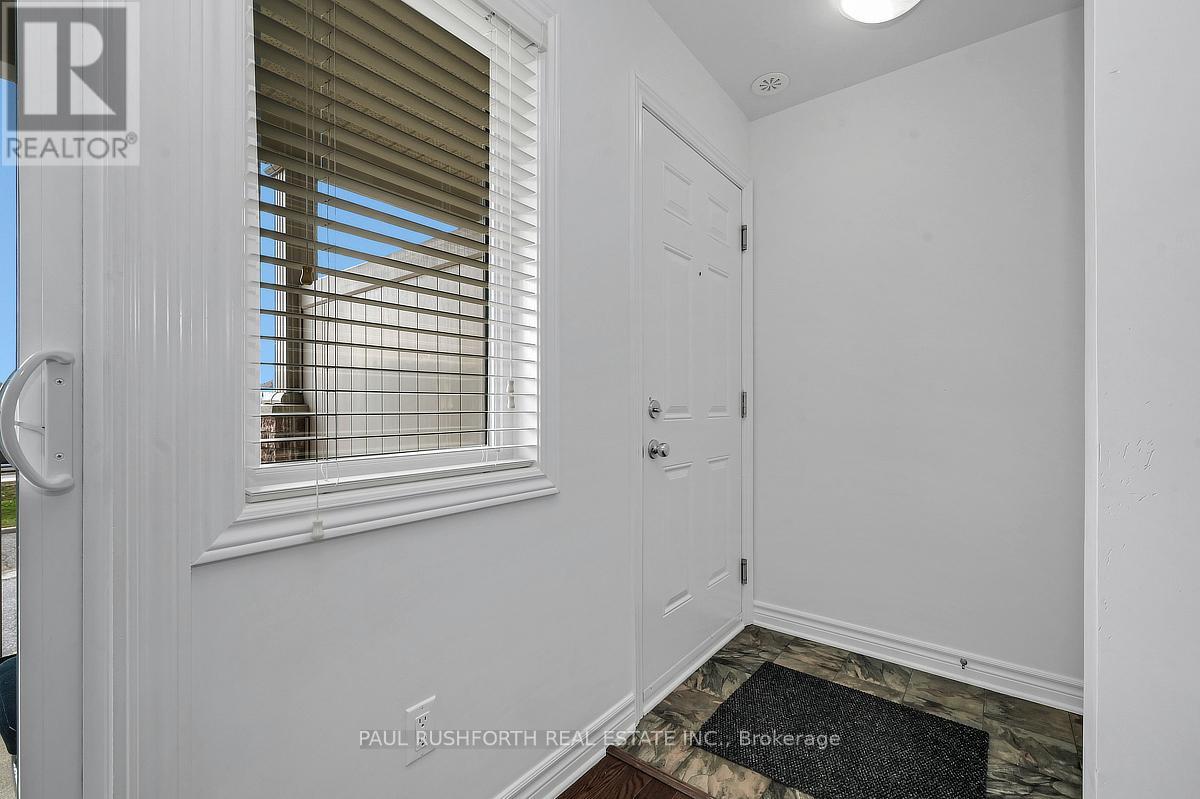 L - 137 HARTHILL WAY N, Ottawa, Ontario, K2J5V1 — Photo 3