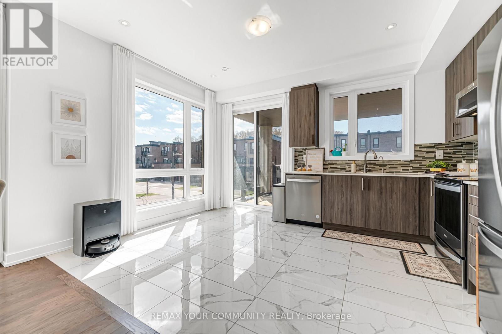 92 STAUFFER CRESCENT, Markham (Cornell), Ontario, L6B1R1 — Photo 9