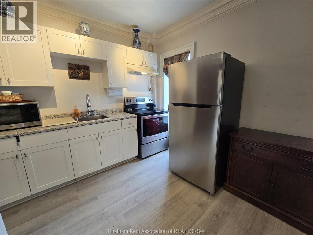 257 ST. CLAIR STREET, Chatham, Ontario, N7L3J8 — Photo 3