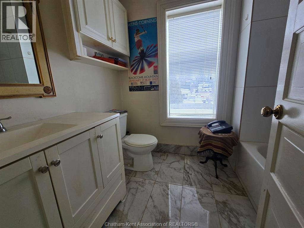 257 ST. CLAIR STREET, Chatham, Ontario, N7L3J8 — Photo 8