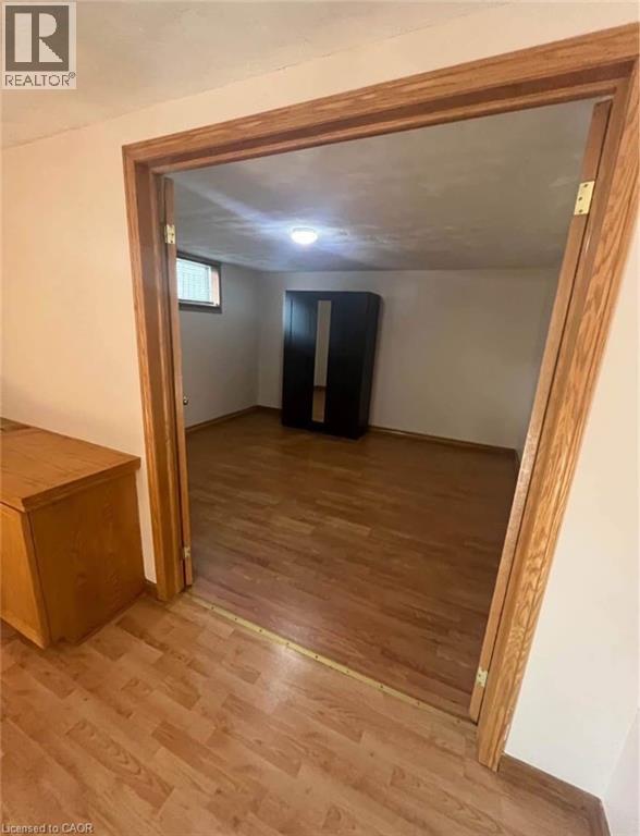 357 GAGE Court Unit# Lower, Burlington, Ontario, L7T4E1 — Photo 5