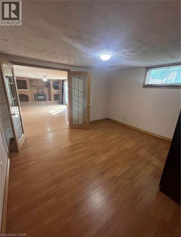 357 GAGE Court Unit# Lower, Burlington, Ontario, L7T4E1 — Photo 6