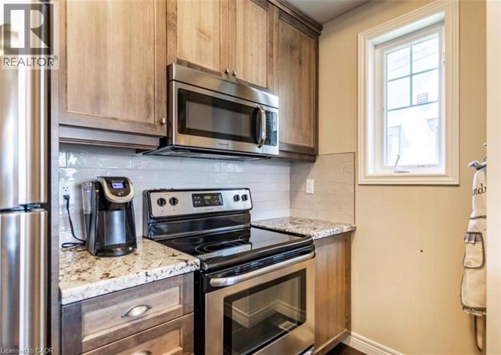 10 EGLESTON Lane, Ancaster, Ontario, L9G0G7 — Photo 5