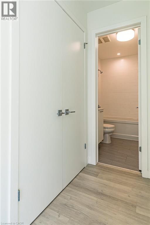 455 CHARLTON Avenue E Unit# 208, Hamilton, Ontario, L8N0B2 — Photo 19