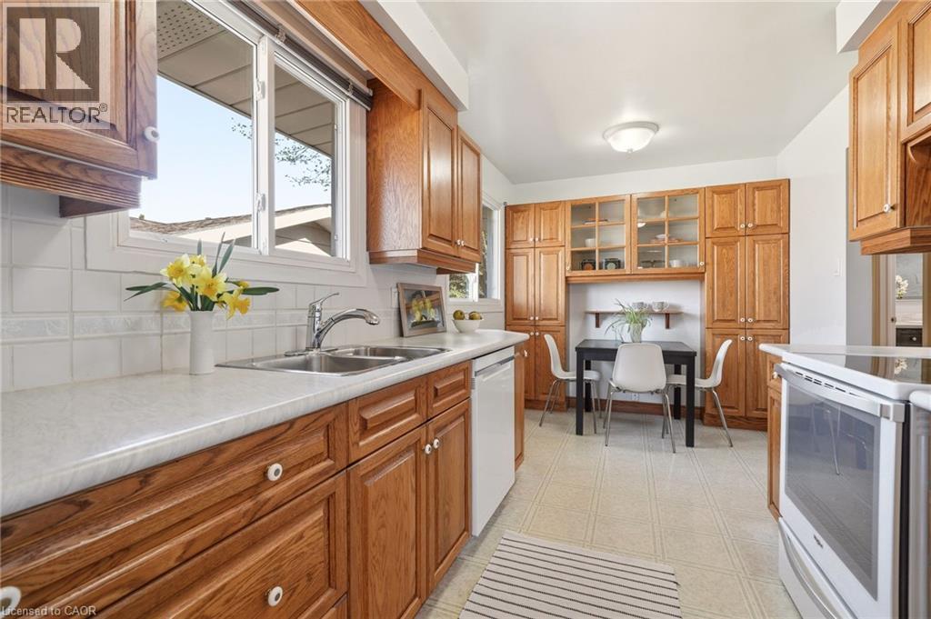 671 WOODVIEW Road, Burlington, Ontario, L7N3A4 — Photo 13