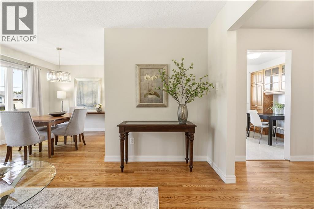671 WOODVIEW Road, Burlington, Ontario, L7N3A4 — Photo 8