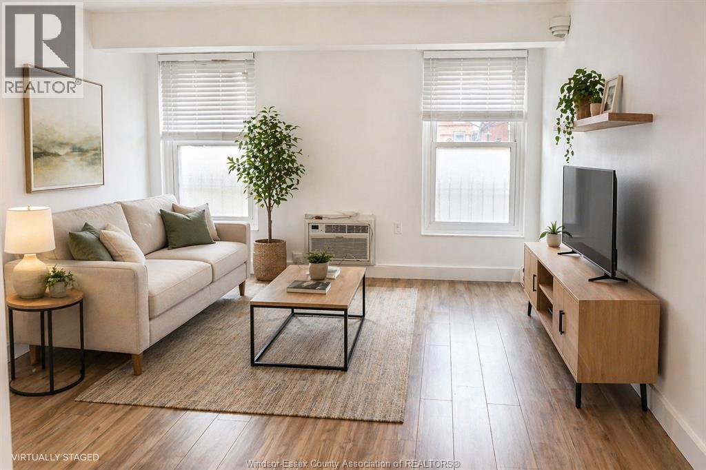 6513 THORNBERRY CRESCENT, Windsor, Ontario, N8T3A6 — Photo 2