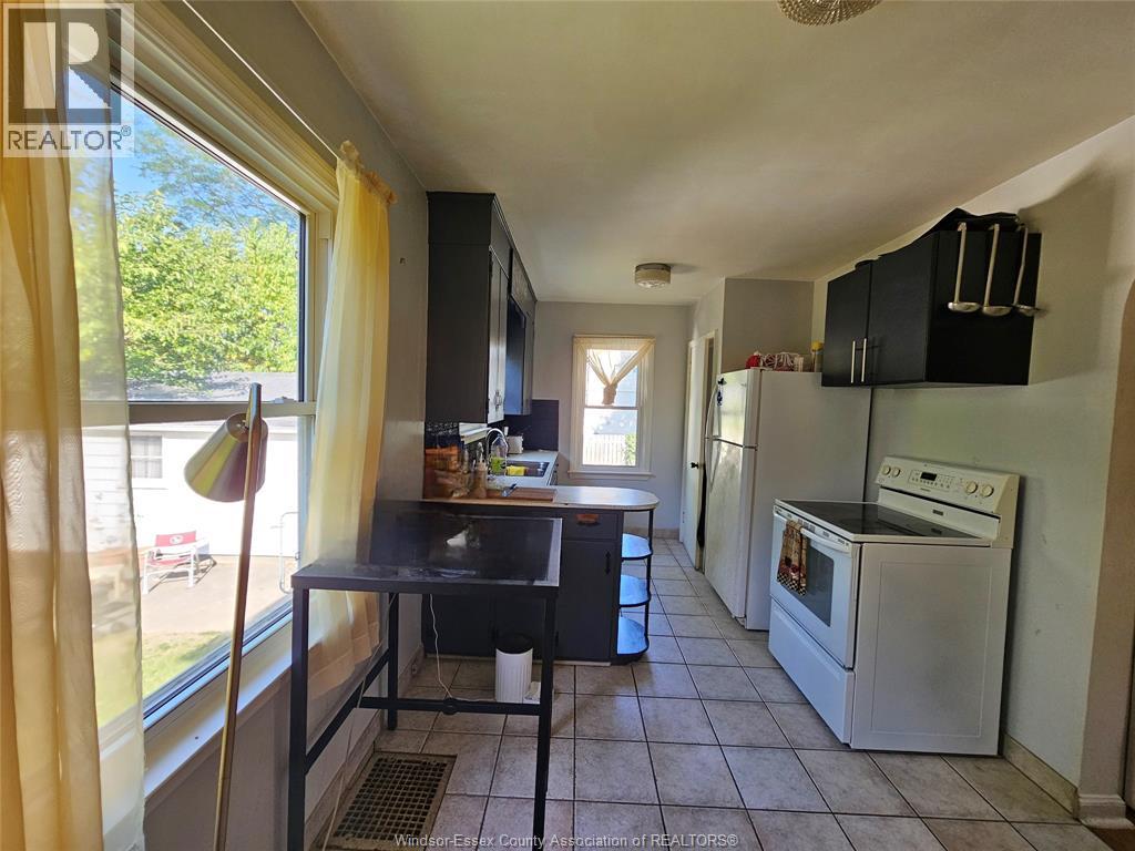 1040 KENNEDY DRIVE West, Windsor, Ontario, N9G1T1 — Photo 8