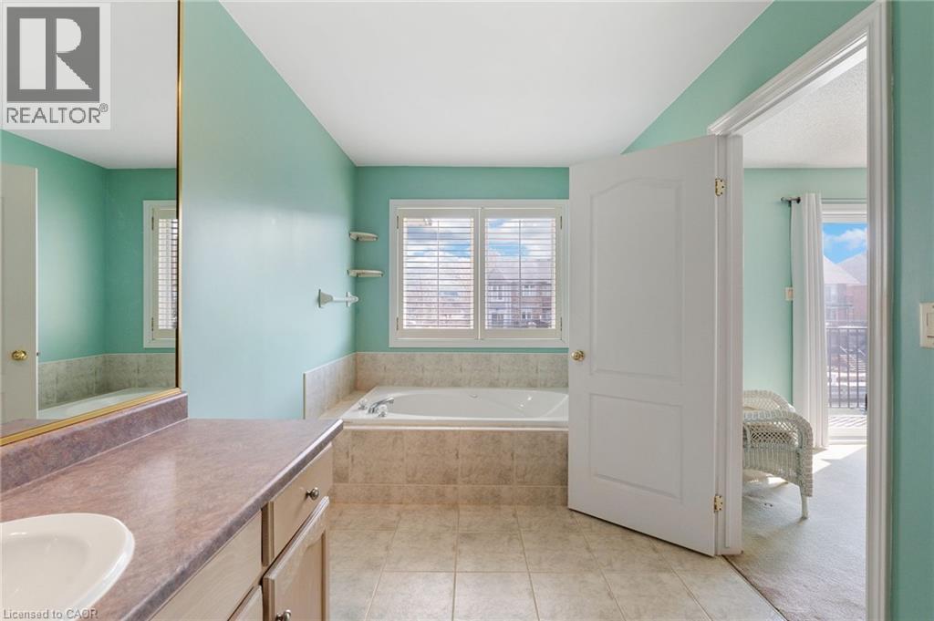 85 EDGEWATER Drive Unit# 10, Stoney Creek, Ontario, L8E4Z2 — Photo 24