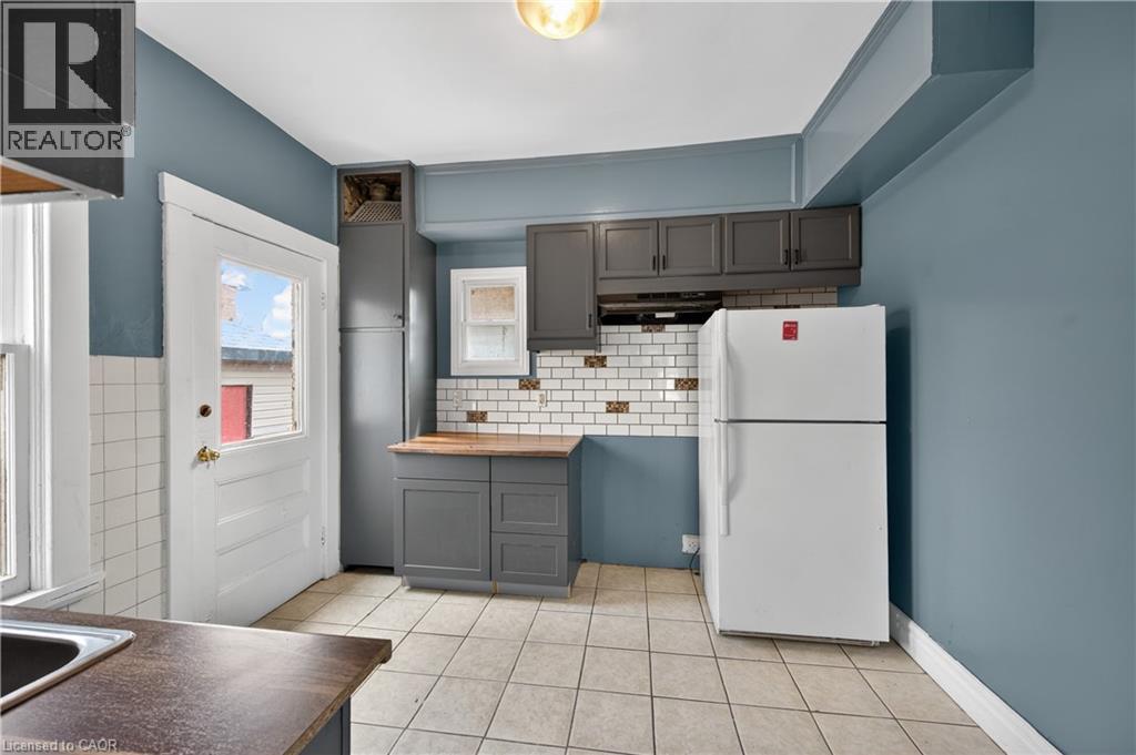 5 FLEET Street, Brantford, Ontario, N3T3S8 — Photo 11