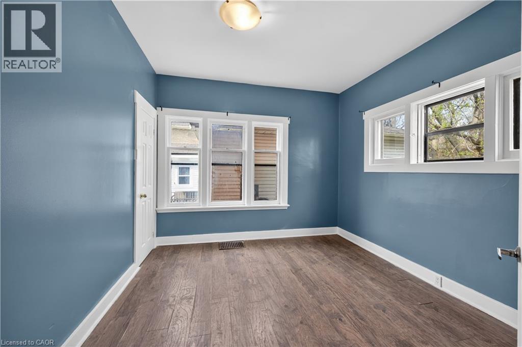 5 FLEET Street, Brantford, Ontario, N3T3S8 — Photo 14