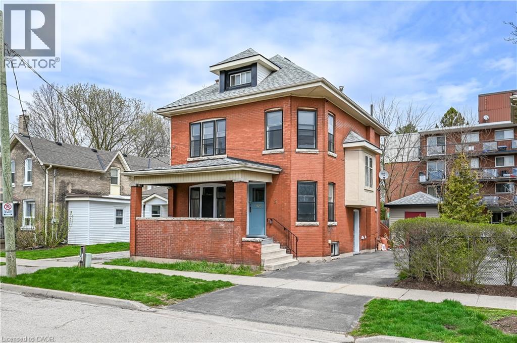 5 FLEET Street, Brantford, Ontario, N3T3S8 — Photo 2