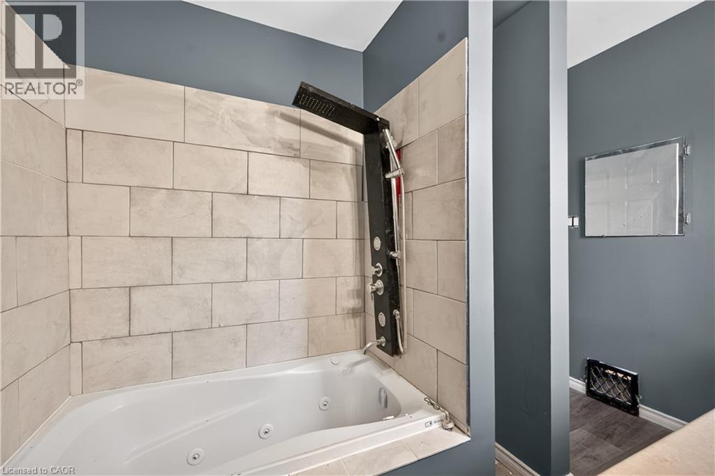 5 FLEET Street, Brantford, Ontario, N3T3S8 — Photo 25