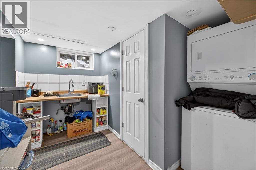 5 FLEET Street, Brantford, Ontario, N3T3S8 — Photo 32