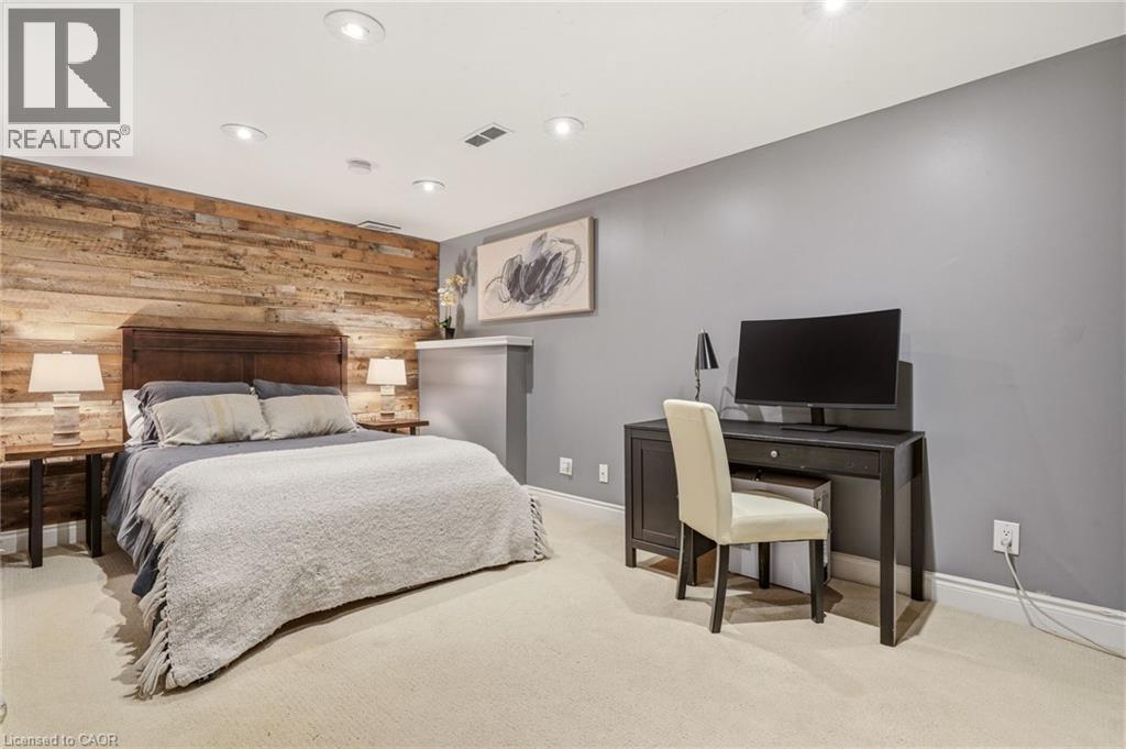 559 REXWAY Court, Burlington, Ontario, L7N3B6 — Photo 32