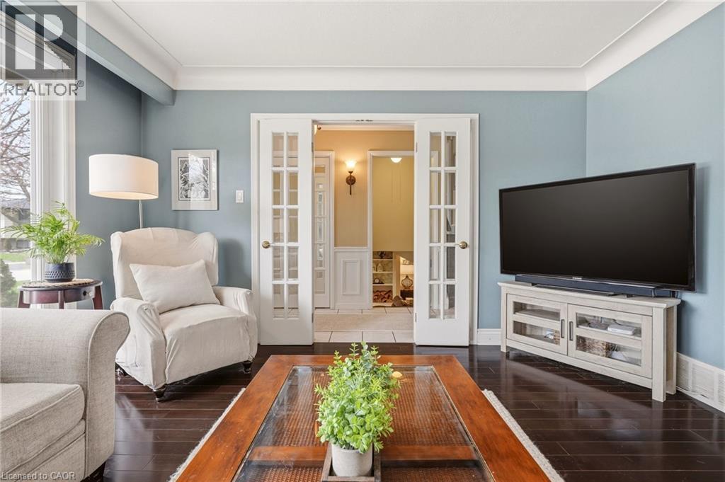 559 REXWAY Court, Burlington, Ontario, L7N3B6 — Photo 8