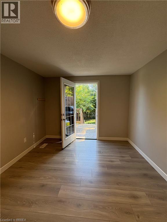 11 NASHUA Drive, Brantford, Ontario, N3P1L1 — Photo 13