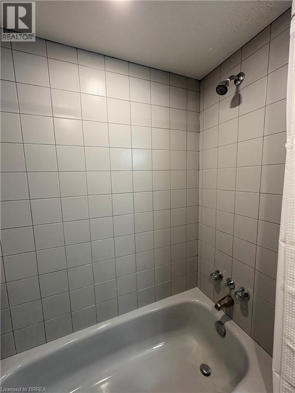 11 NASHUA Drive, Brantford, Ontario, N3P1L1 — Photo 7