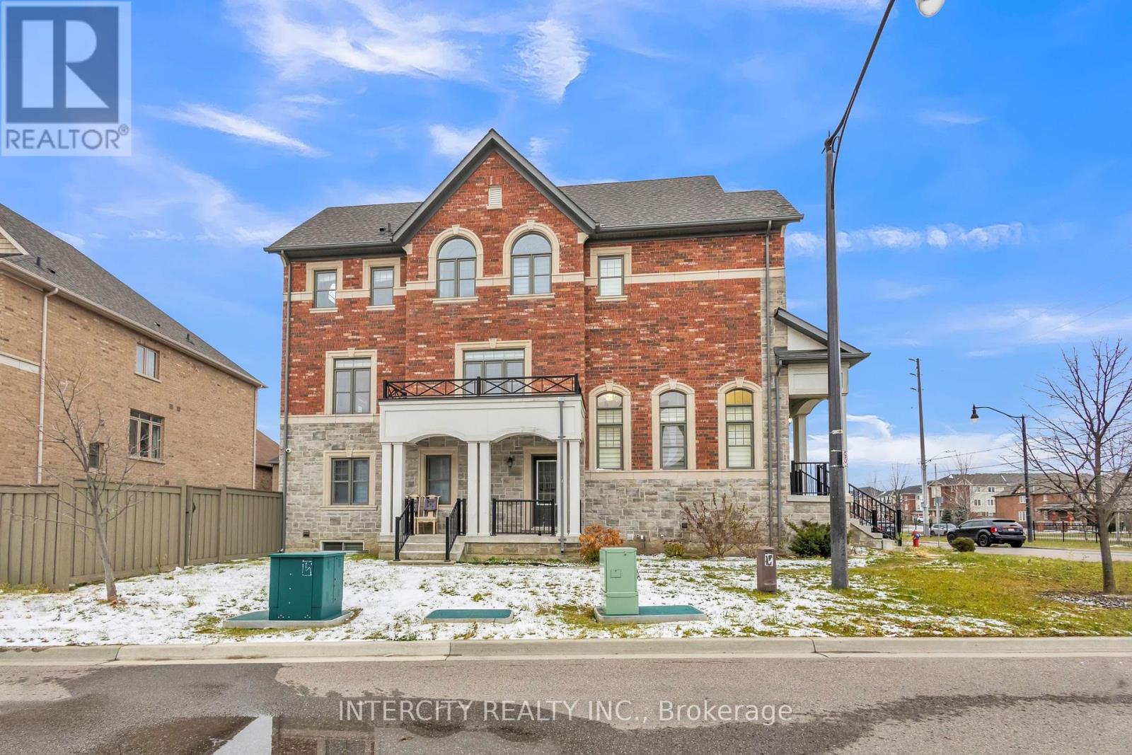 45 ROULETTE CRESCENT, Brampton (Bram West), Ontario, L7A4R6 — Photo 4