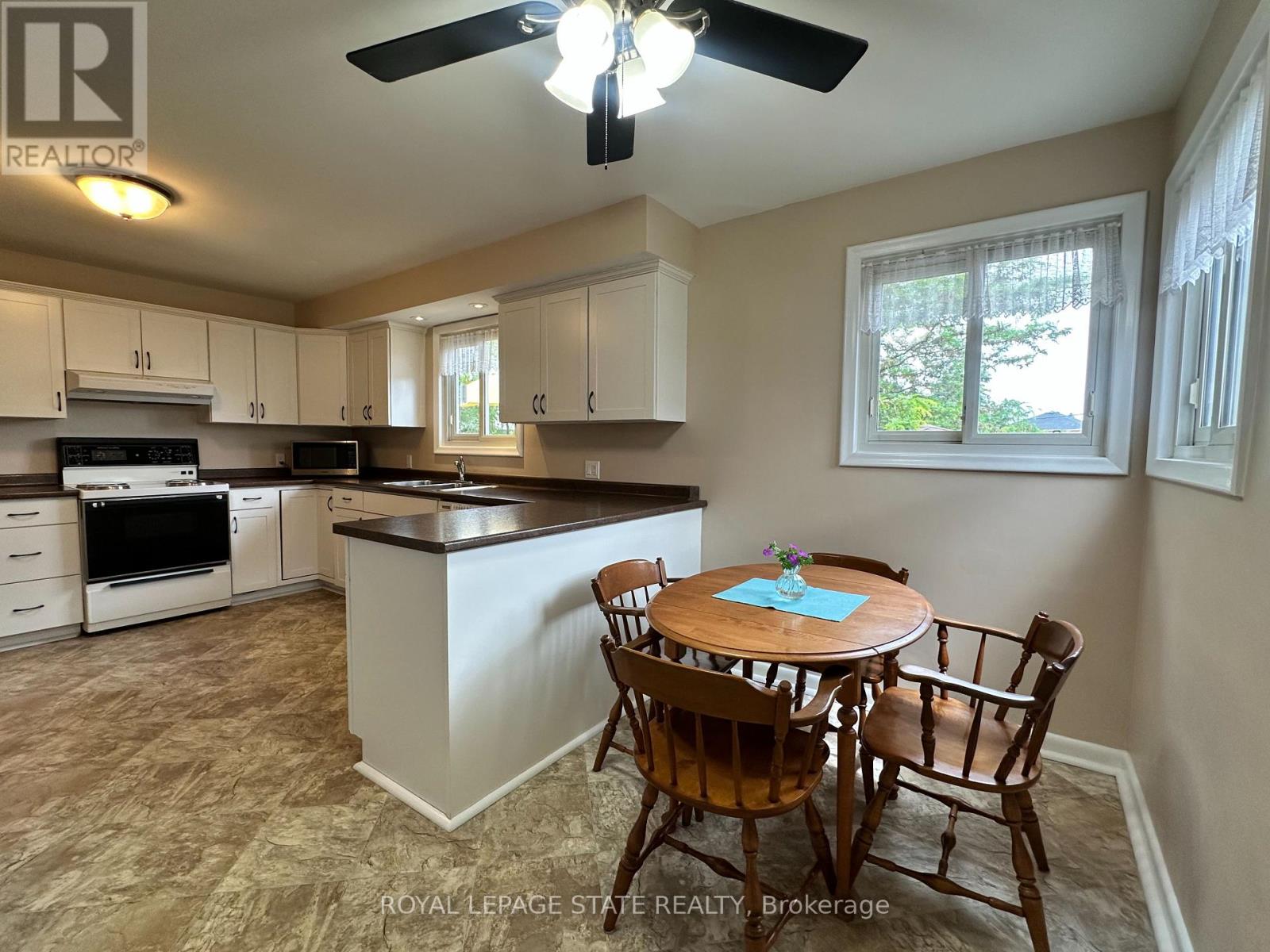 129 BROKER DRIVE, Hamilton (Huntington), Ontario, L8T2B9 — Photo 11