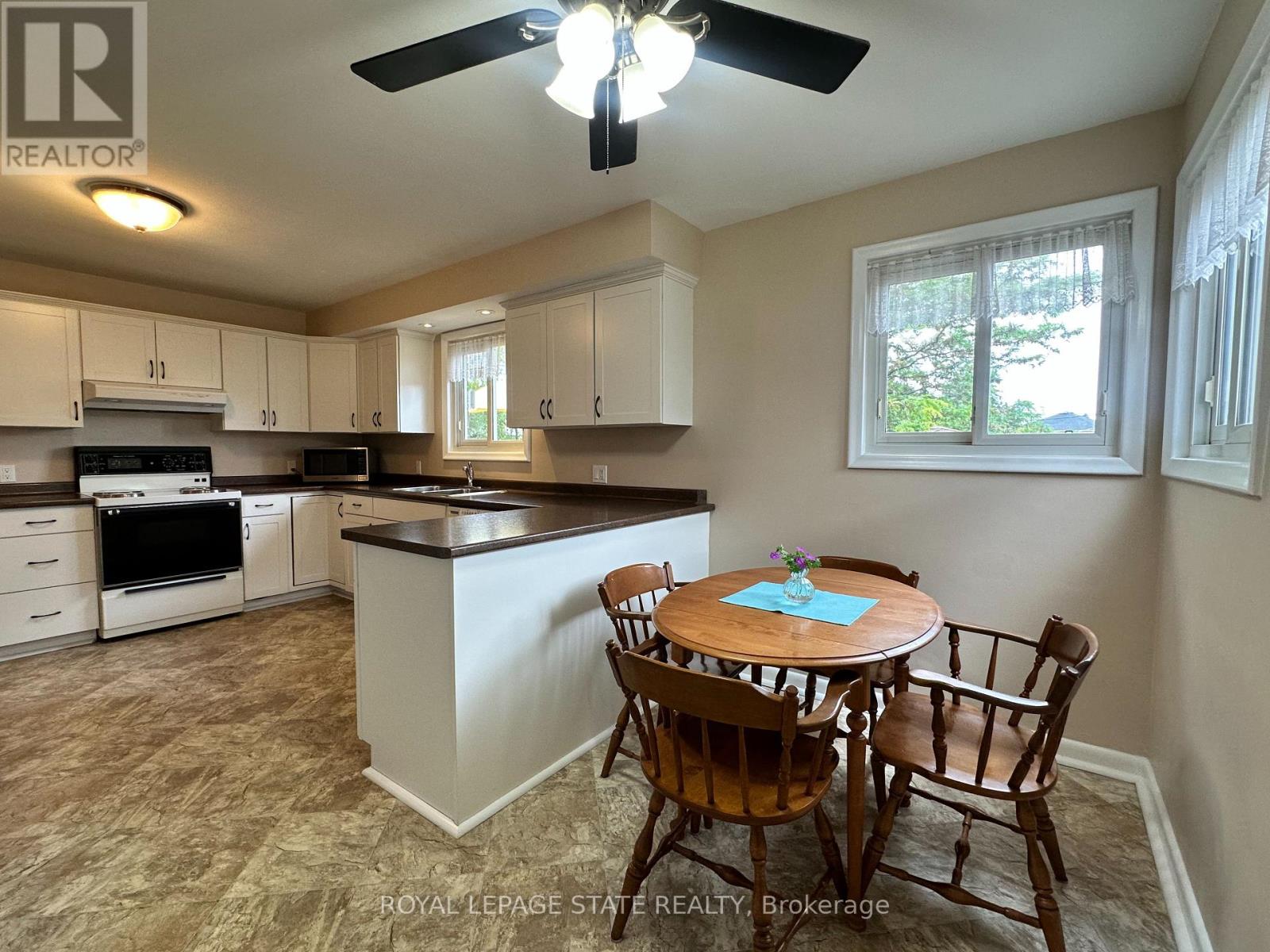 129 BROKER DRIVE, Hamilton (Huntington), Ontario, L8T2B9 — Photo 12