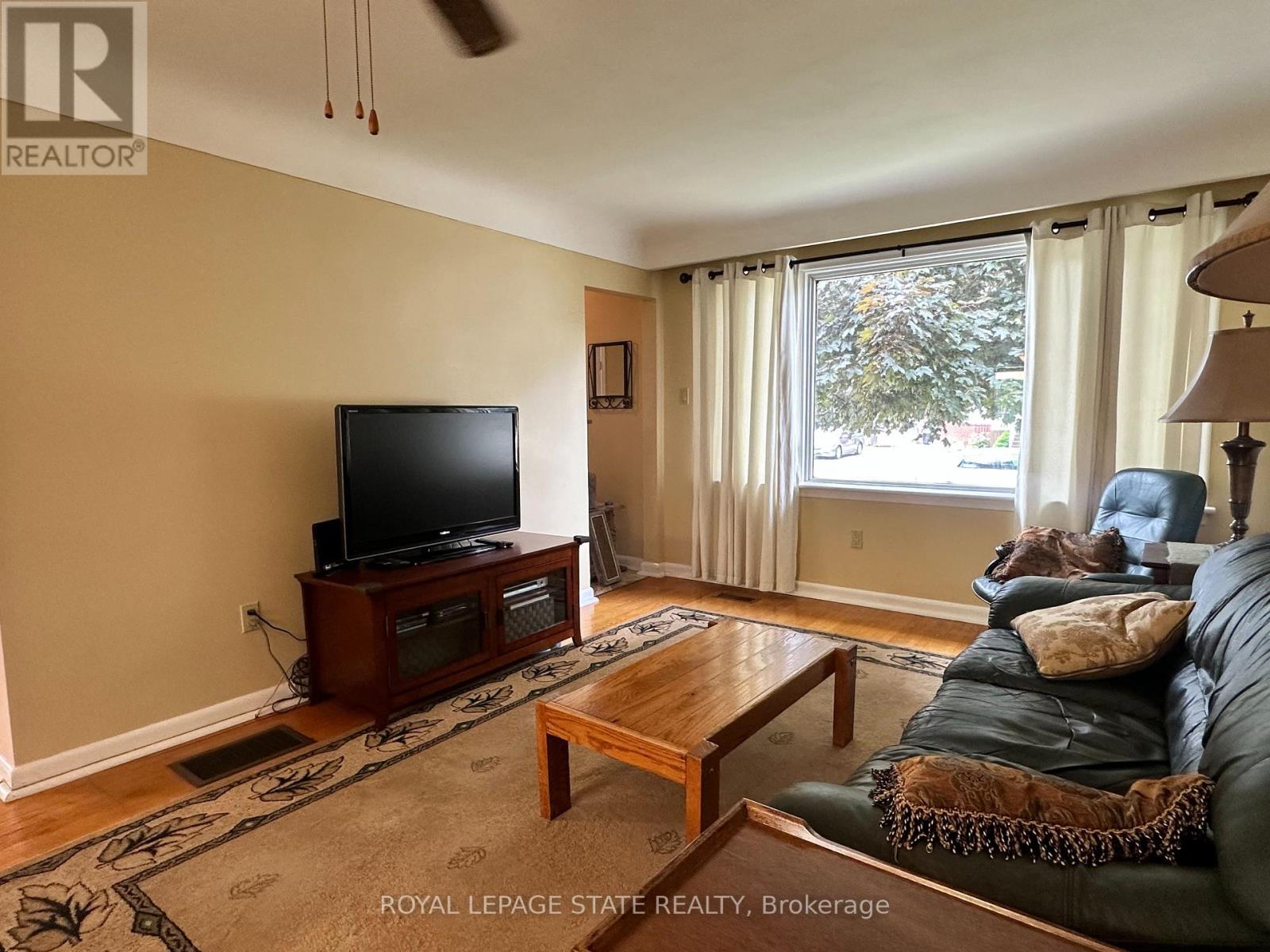 129 BROKER DRIVE, Hamilton (Huntington), Ontario, L8T2B9 — Photo 17