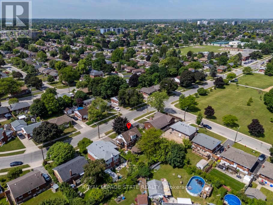 129 BROKER DRIVE, Hamilton (Huntington), Ontario, L8T2B9 — Photo 39