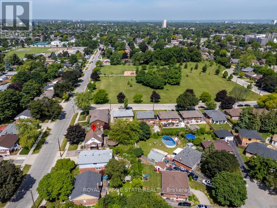 129 BROKER DRIVE, Hamilton (Huntington), Ontario, L8T2B9 — Photo 40