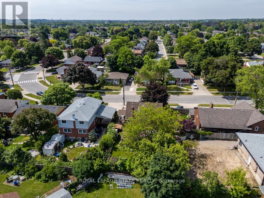 129 BROKER DRIVE, Hamilton (Huntington), Ontario, L8T2B9 — Photo 41