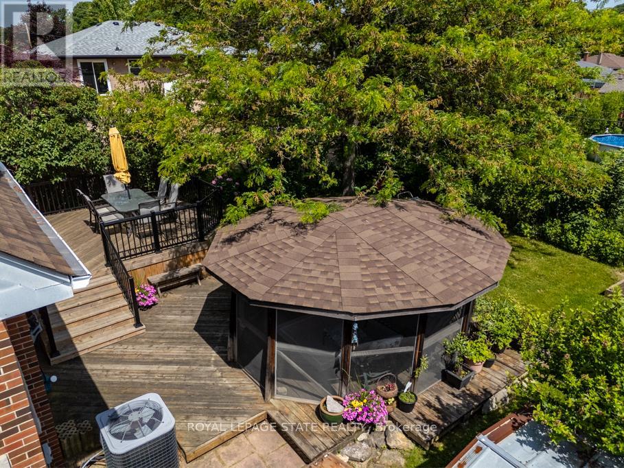 129 BROKER DRIVE, Hamilton (Huntington), Ontario, L8T2B9 — Photo 7