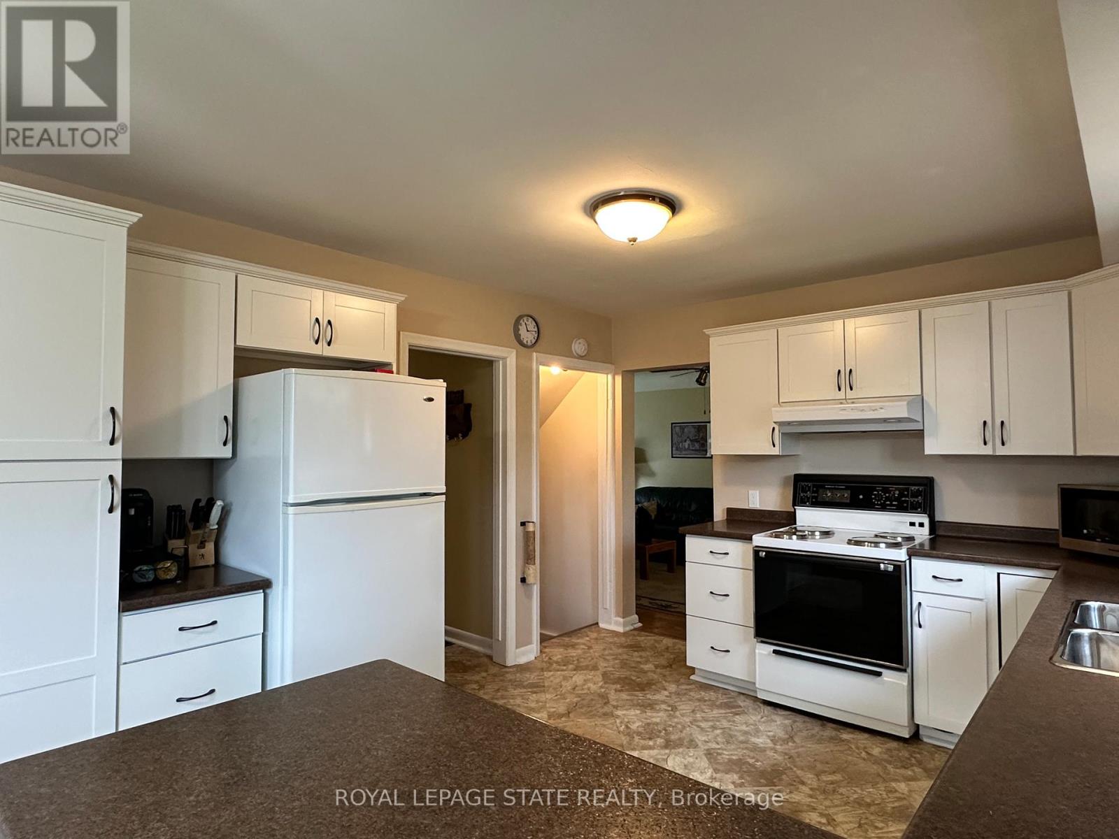 129 BROKER DRIVE, Hamilton (Huntington), Ontario, L8T2B9 — Photo 9