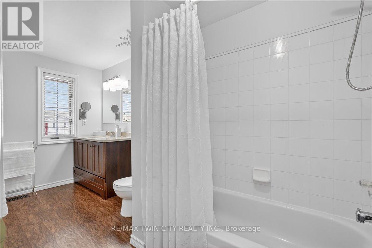 636 GRANGE CRESCENT, Waterloo, Ontario, N2T2L9 — Photo 33