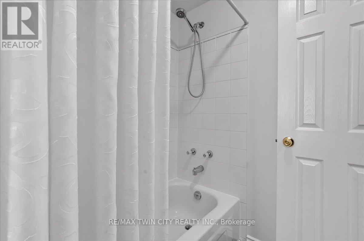 636 GRANGE CRESCENT, Waterloo, Ontario, N2T2L9 — Photo 35