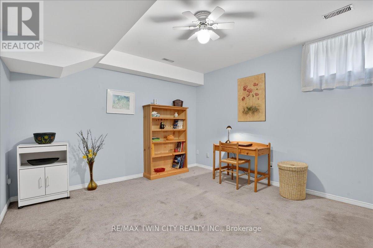 636 GRANGE CRESCENT, Waterloo, Ontario, N2T2L9 — Photo 37