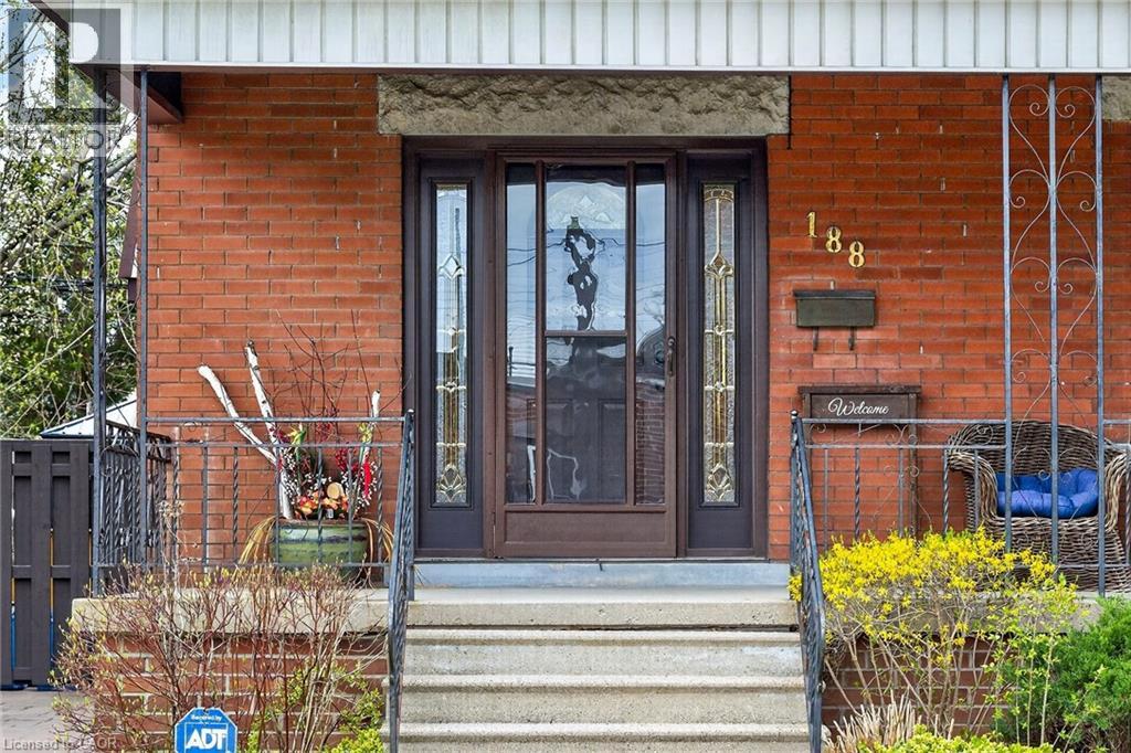 188 PARK Row S, Hamilton, Ontario, L8K2K2 — Photo 3