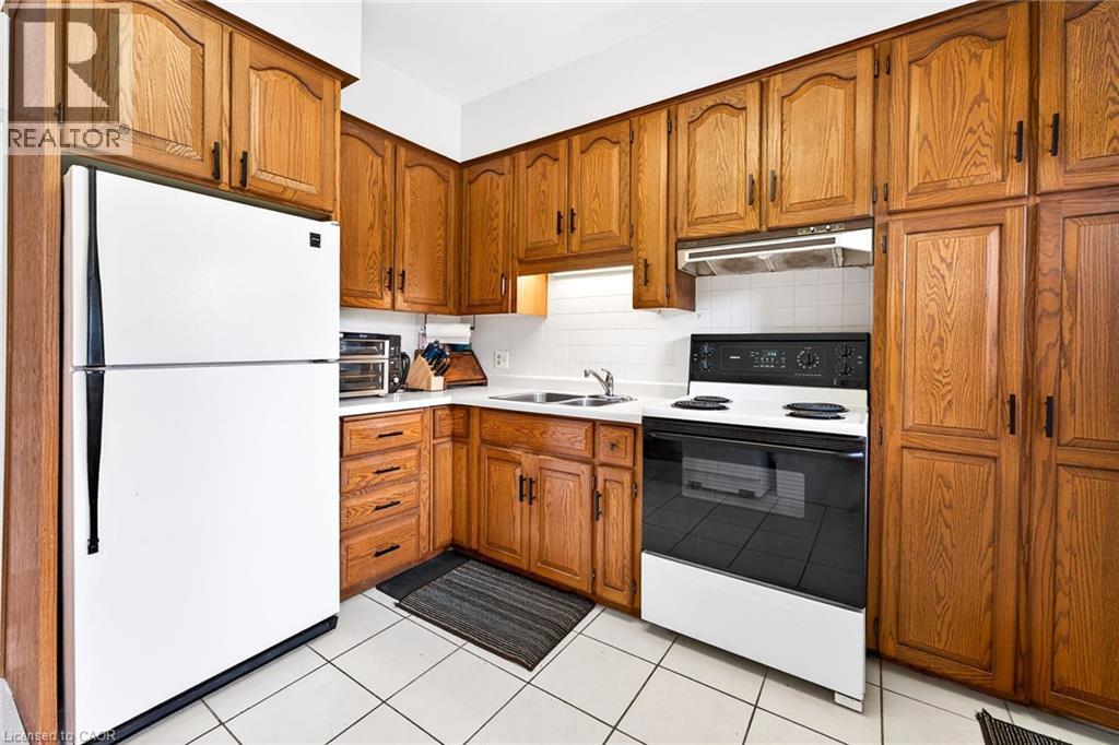 188 PARK Row S, Hamilton, Ontario, L8K2K2 — Photo 4