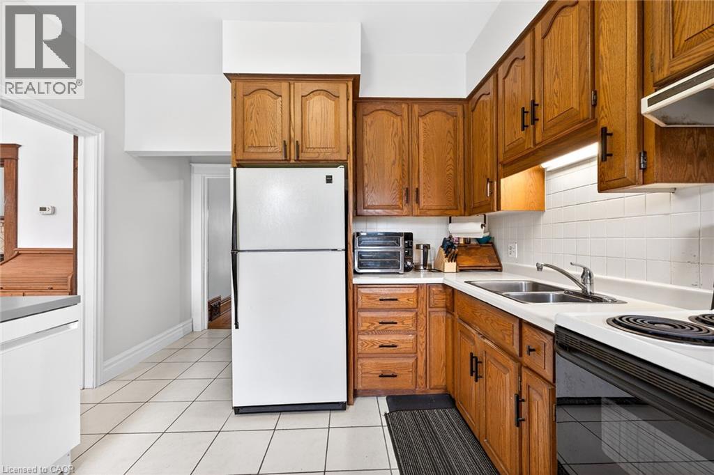 188 PARK Row S, Hamilton, Ontario, L8K2K2 — Photo 5