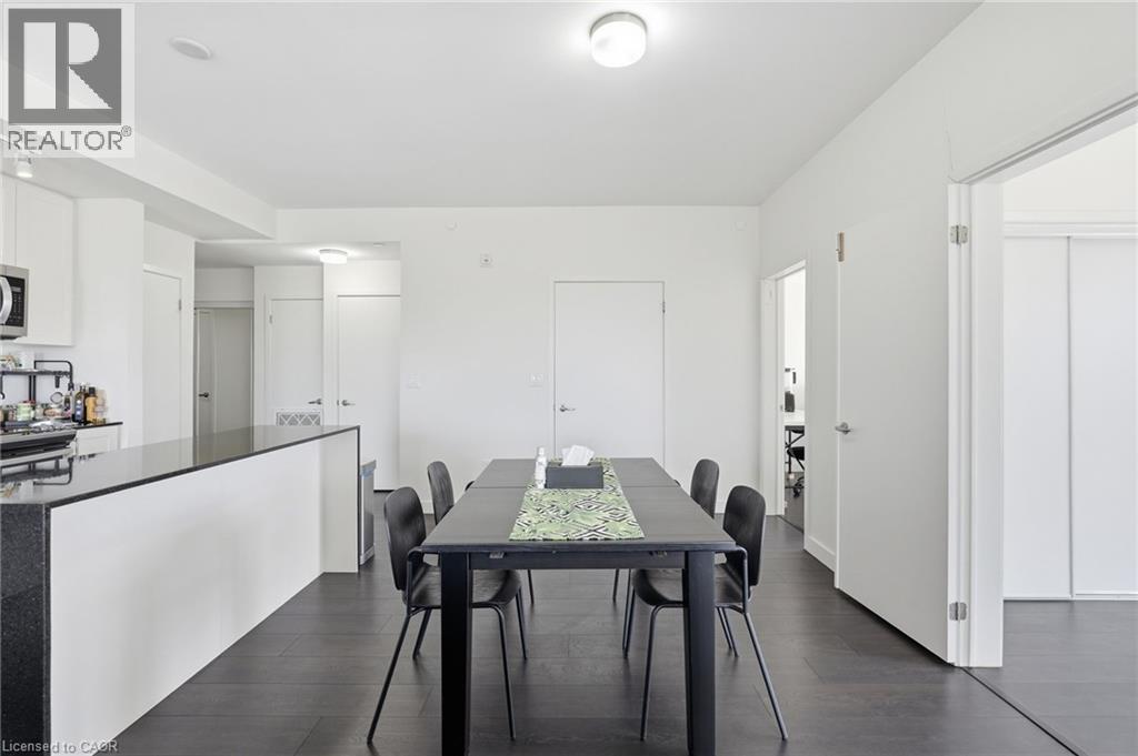 210 SABINA Drive Unit# 413, Oakville, Ontario, L6H0W6 — Photo 10