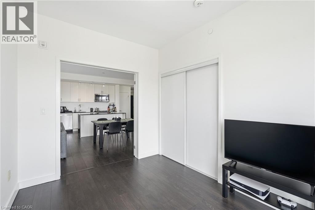 210 SABINA Drive Unit# 413, Oakville, Ontario, L6H0W6 — Photo 16