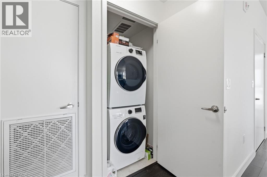 210 SABINA Drive Unit# 413, Oakville, Ontario, L6H0W6 — Photo 25