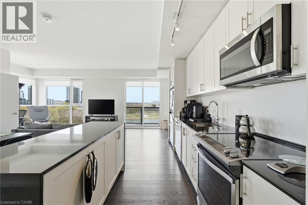 210 SABINA Drive Unit# 413, Oakville, Ontario, L6H0W6 — Photo 7