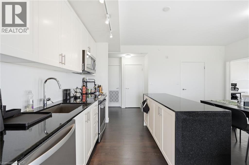 210 SABINA Drive Unit# 413, Oakville, Ontario, L6H0W6 — Photo 9