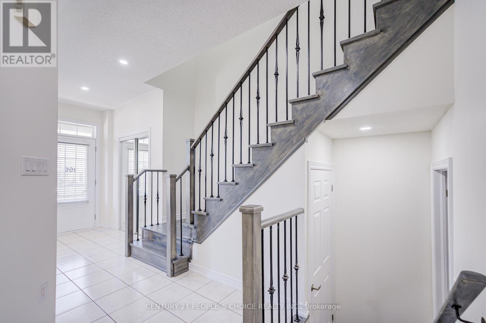 166 REMEMBRANCE ROAD, Brampton (Northwest Brampton), Ontario, L7A4X1 — Photo 7