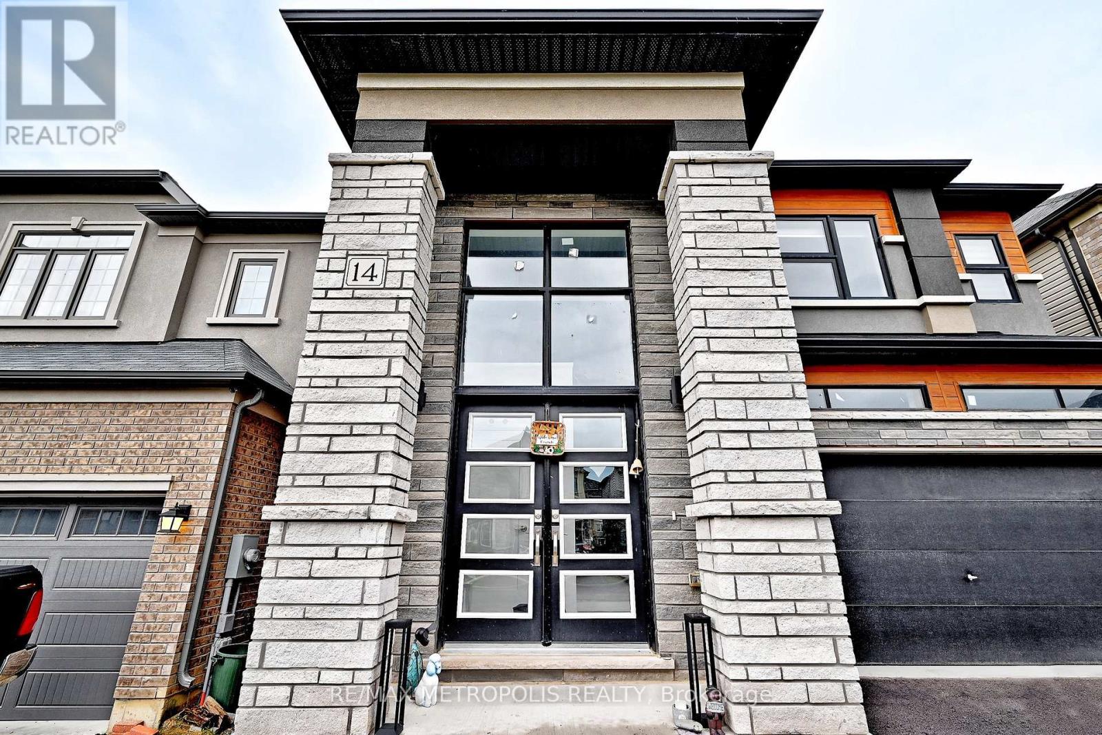 14 JENNER DRIVE, Brant (Paris), Ontario, N3L3L3 — Photo 2