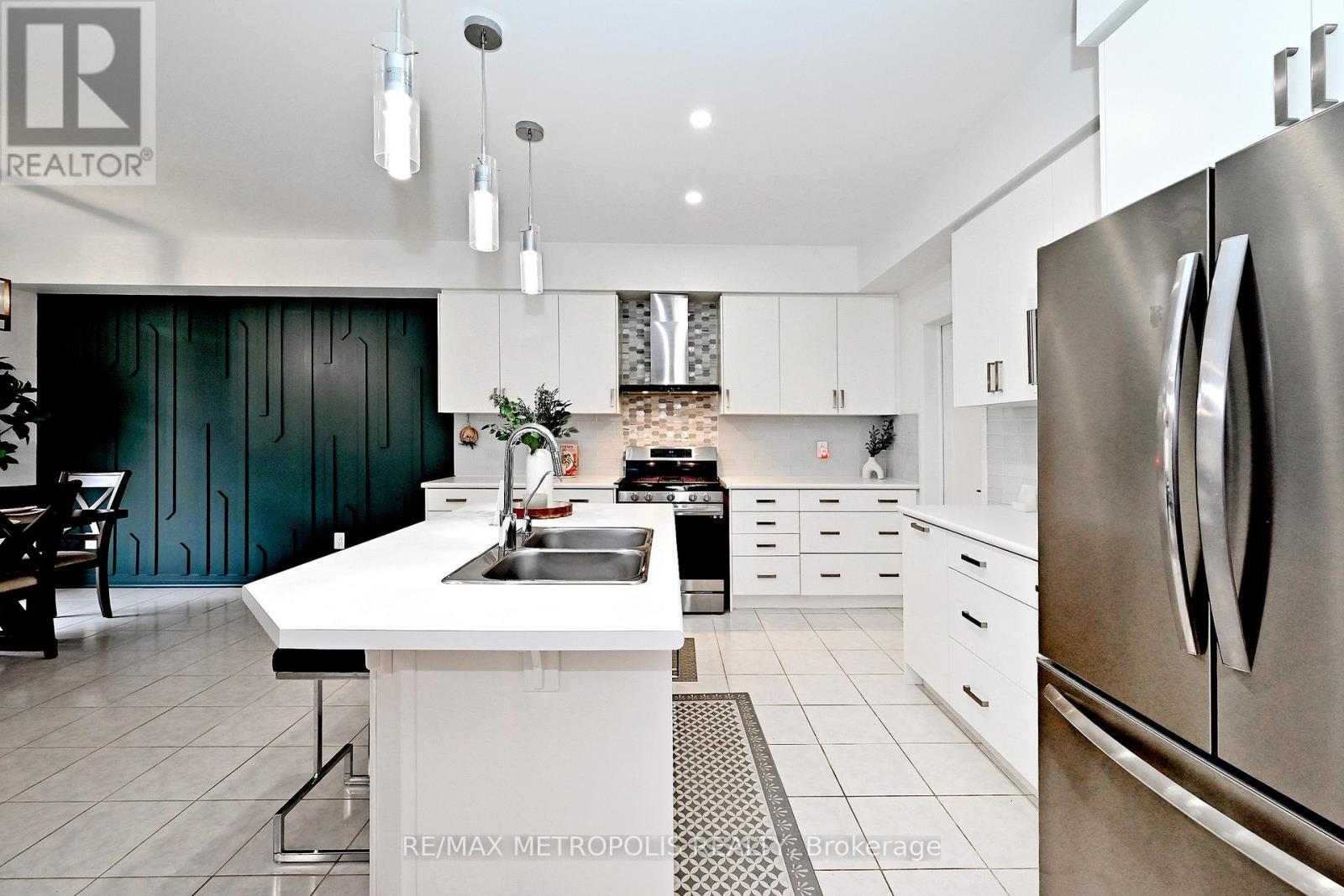 14 JENNER DRIVE, Brant (Paris), Ontario, N3L3L3 — Photo 7