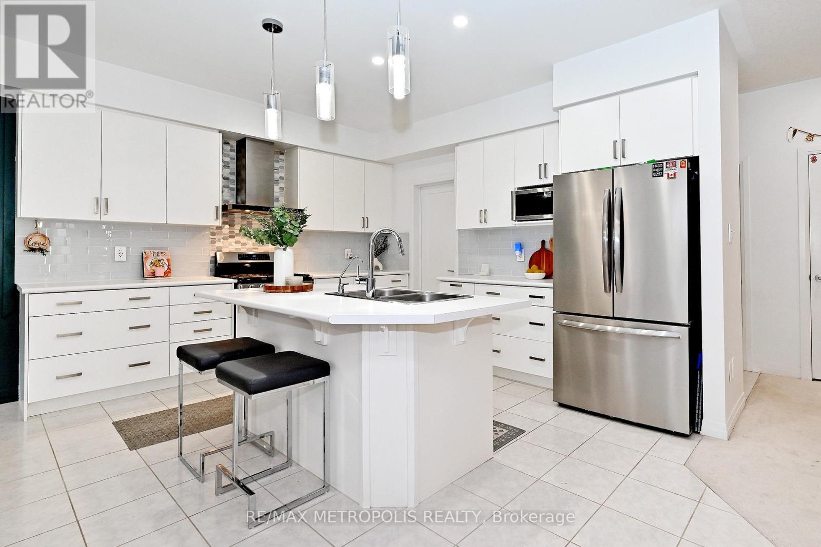 14 JENNER DRIVE, Brant (Paris), Ontario, N3L3L3 — Photo 8