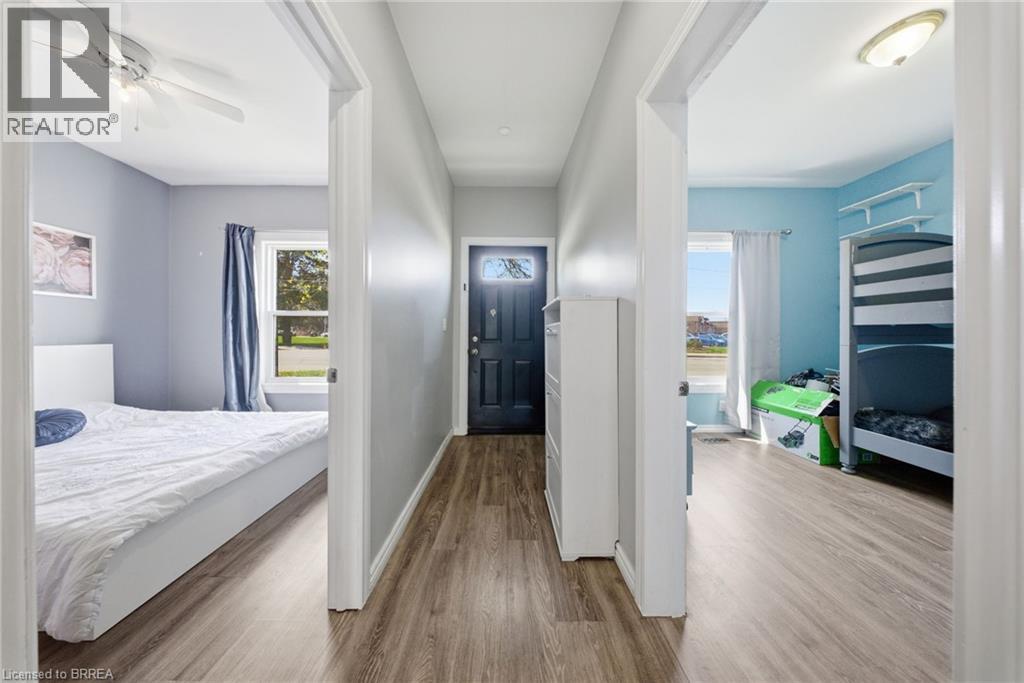 38 MOUNT PLEASANT Street, Brantford, Ontario, N3T1S6 — Photo 4