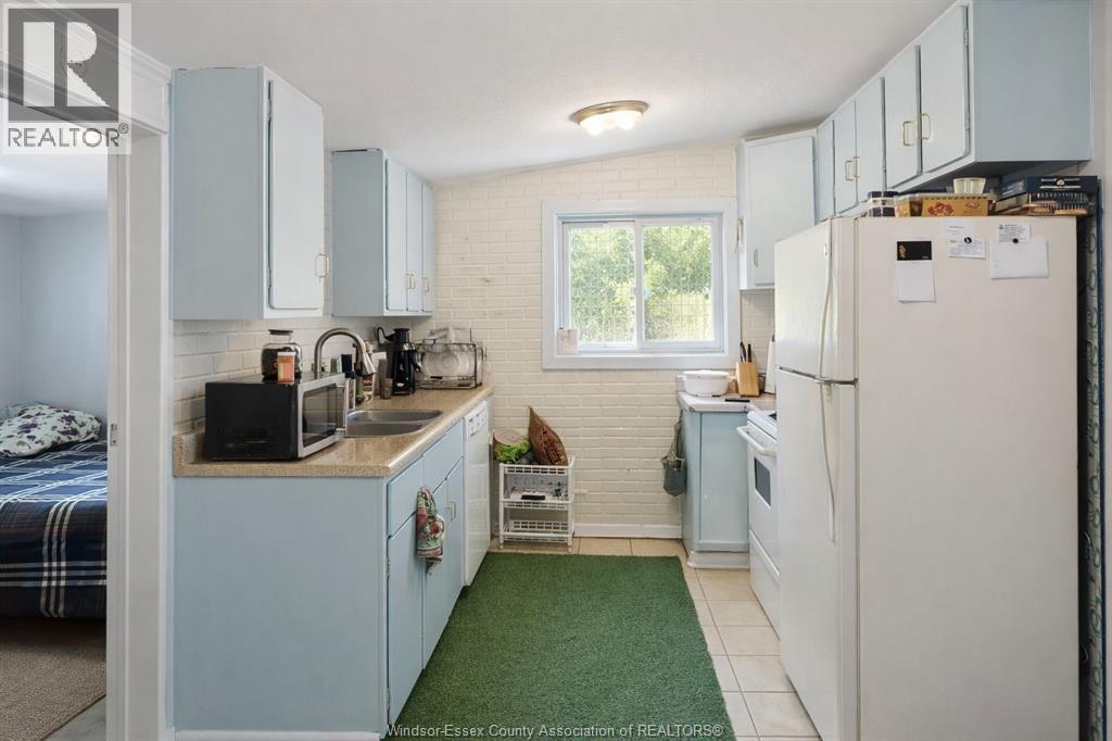 1475 MARTINDALE STREET, Windsor, Ontario, N9B1G4 — Photo 5