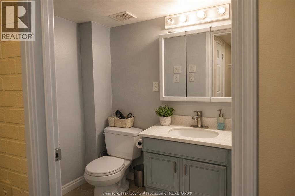 1475 MARTINDALE STREET, Windsor, Ontario, N9B1G4 — Photo 8
