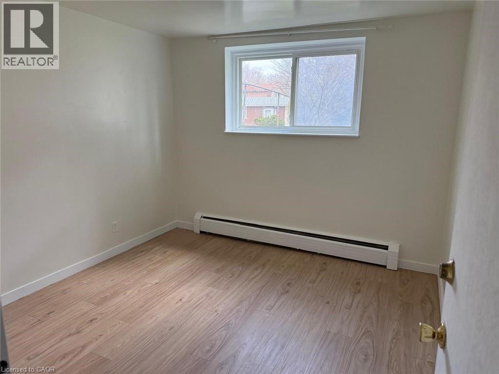 449 HAZEL Street Unit# 9, Waterloo, Ontario, N2L3P7 — Photo 9